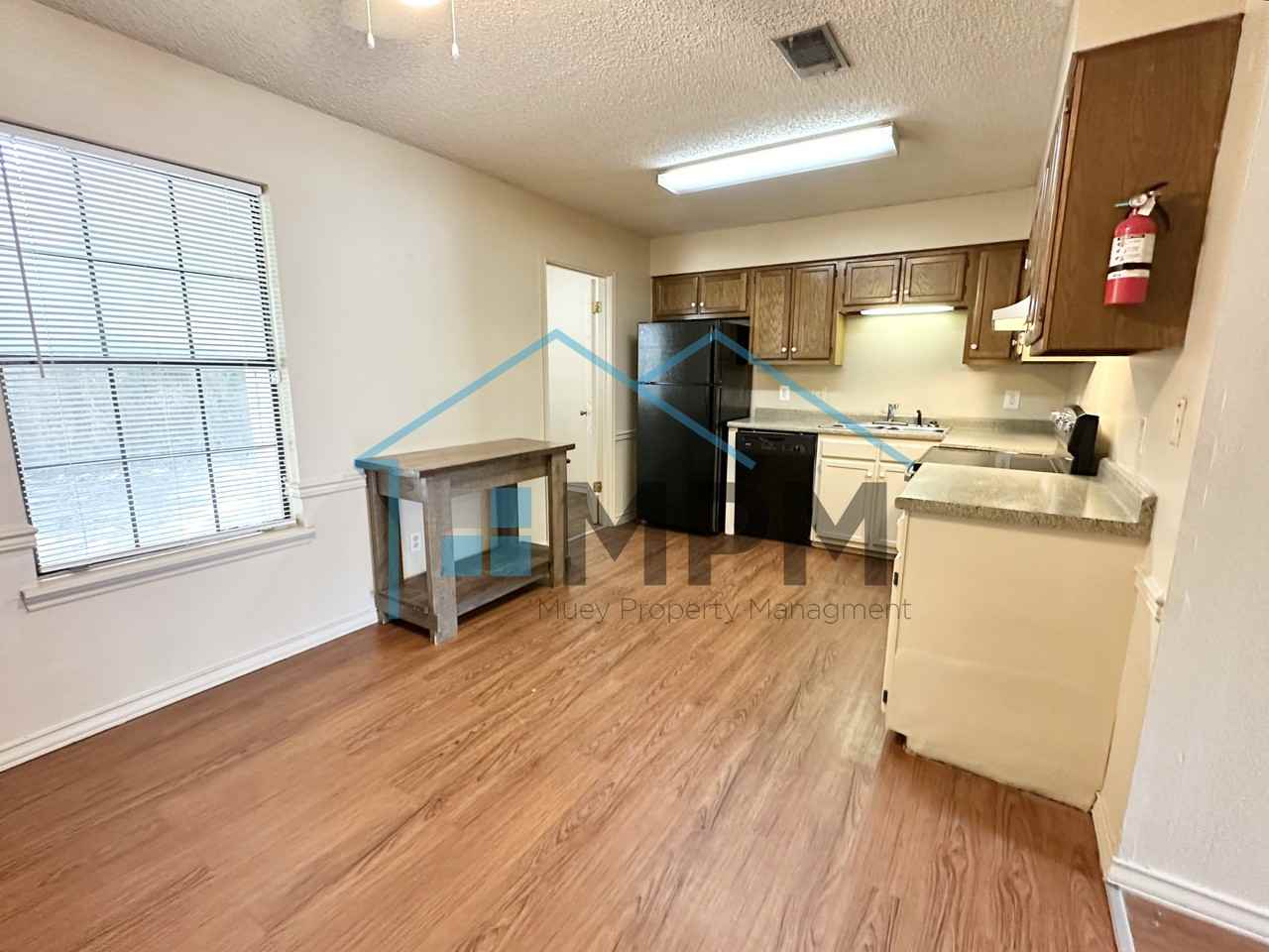 128 Wellington Place - Photo 3 of 13