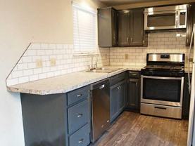 980 North Lewis Avenue - Photo 1 of 1