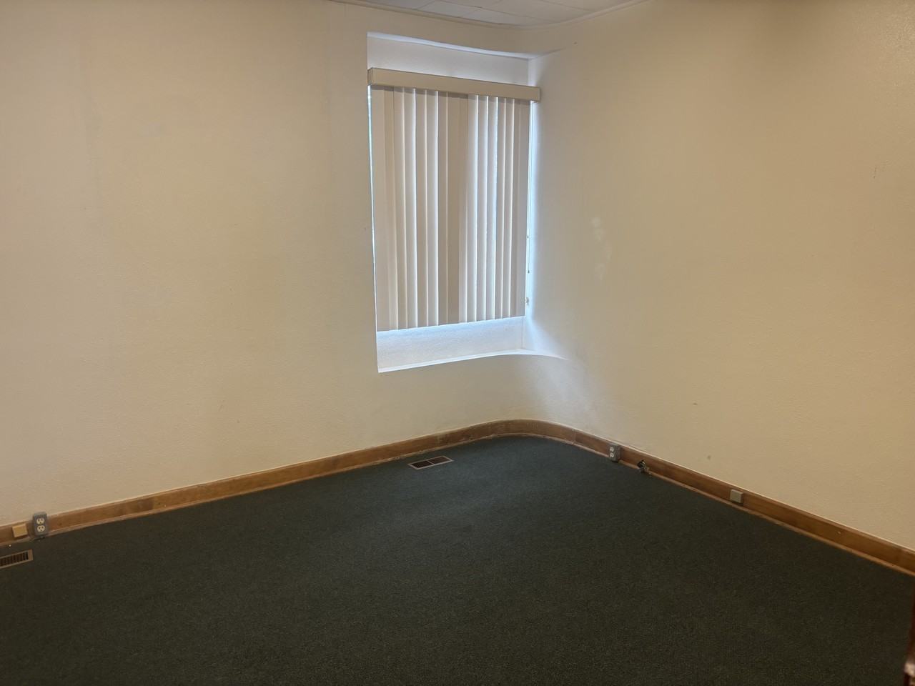 G3: 114-116 East 4th Street - Photo 2 of 15