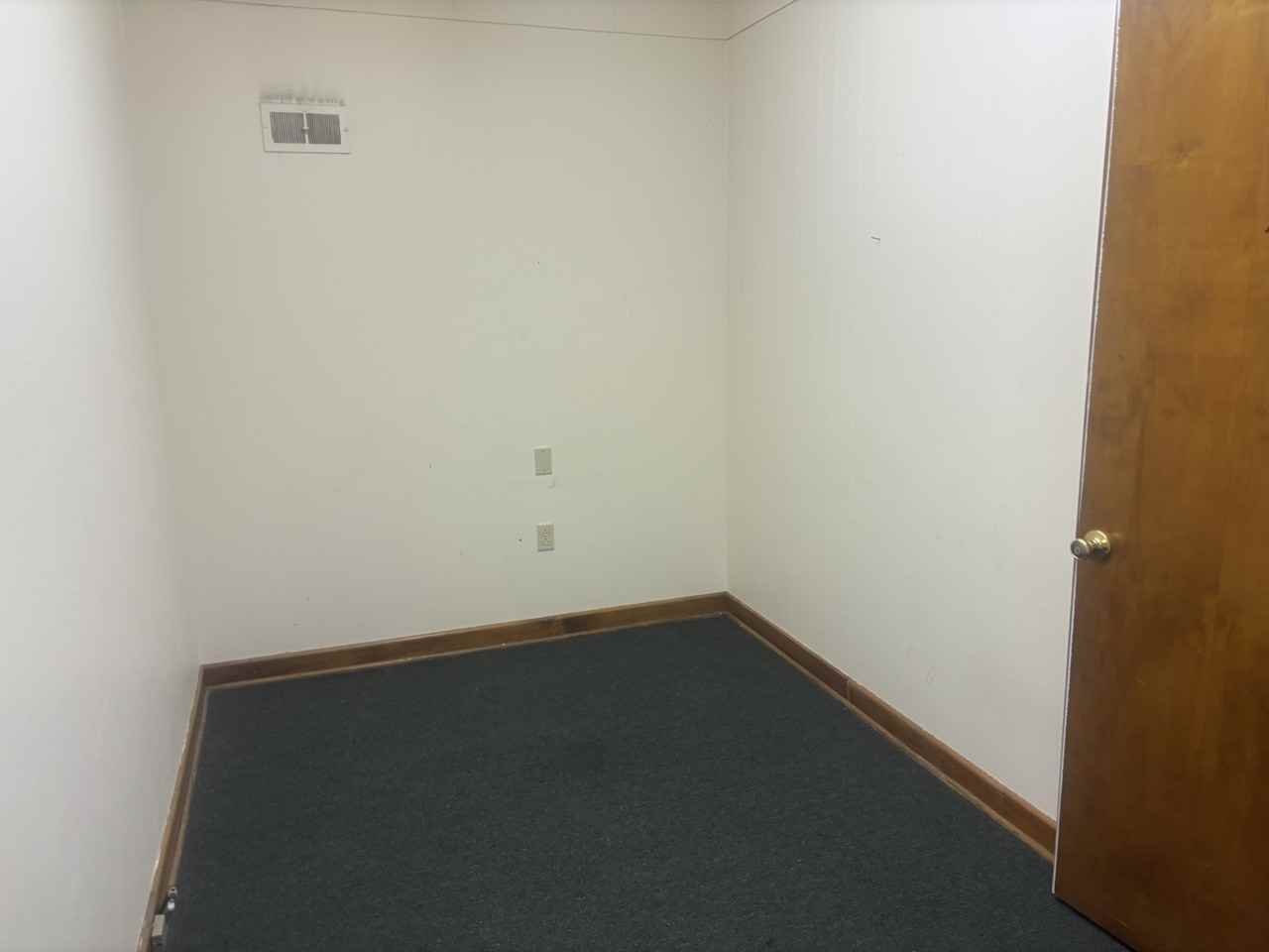 G3: 114-116 East 4th Street - Photo 6 of 15