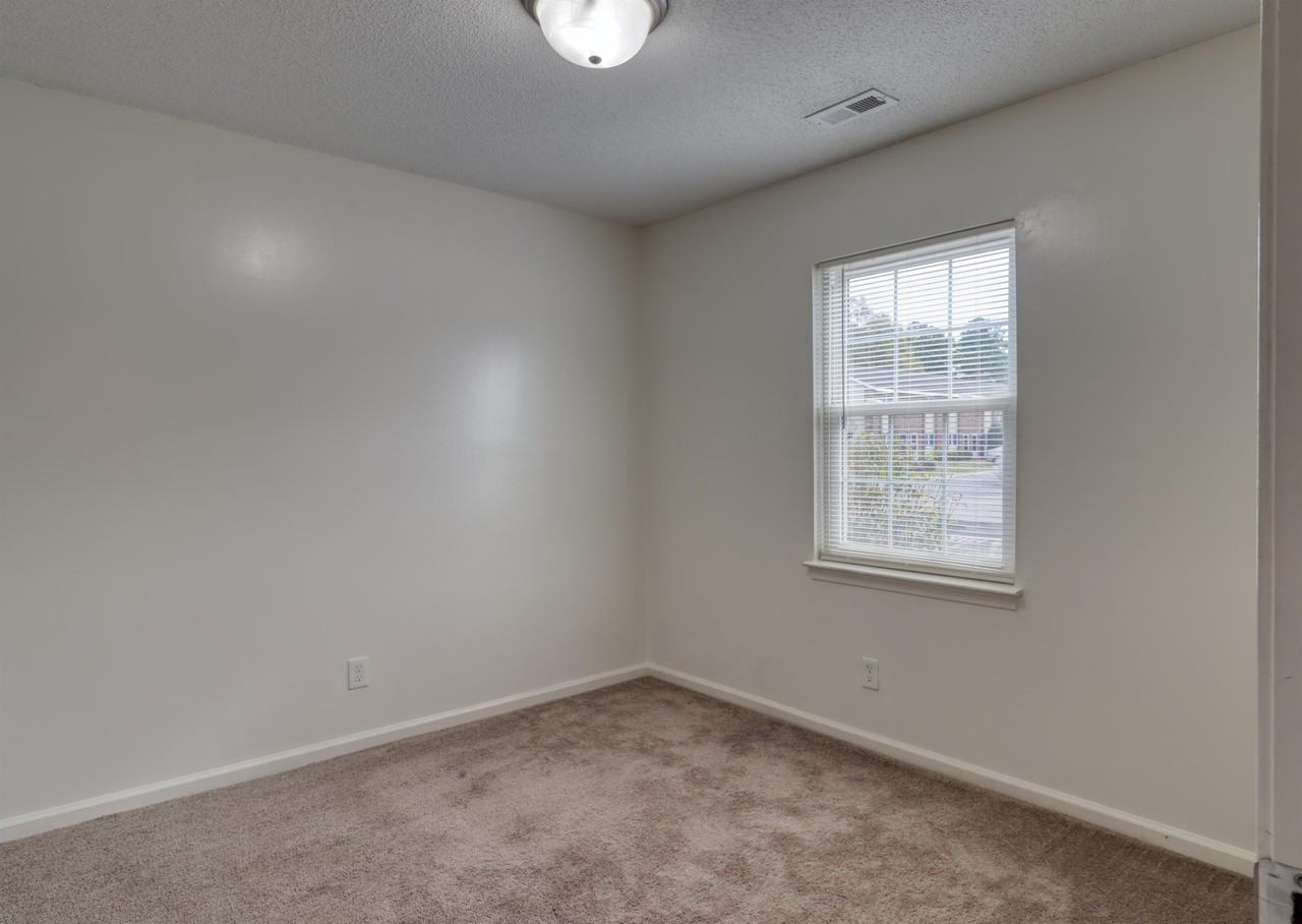 2318 Indian Drive - Photo 3 of 26