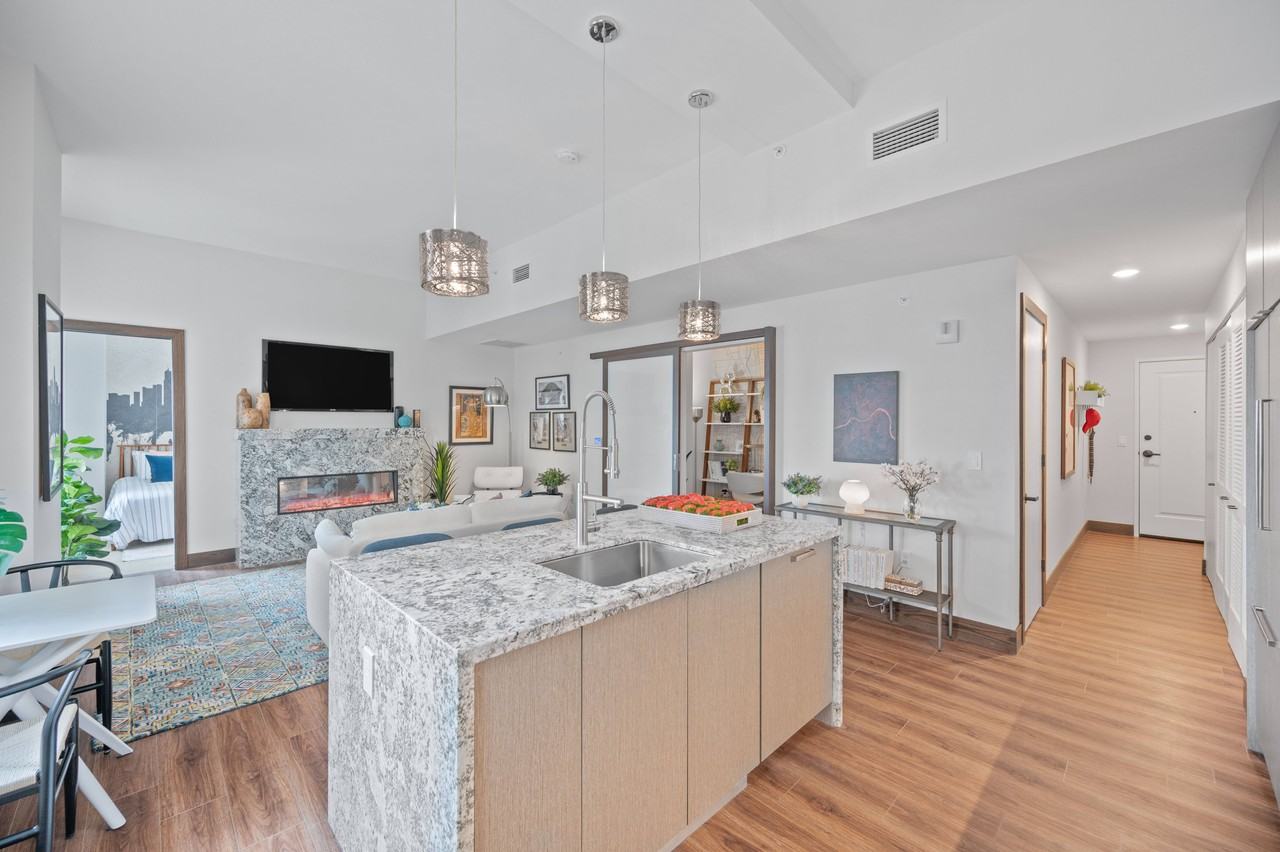 Sky Central - Photo 5 of 50