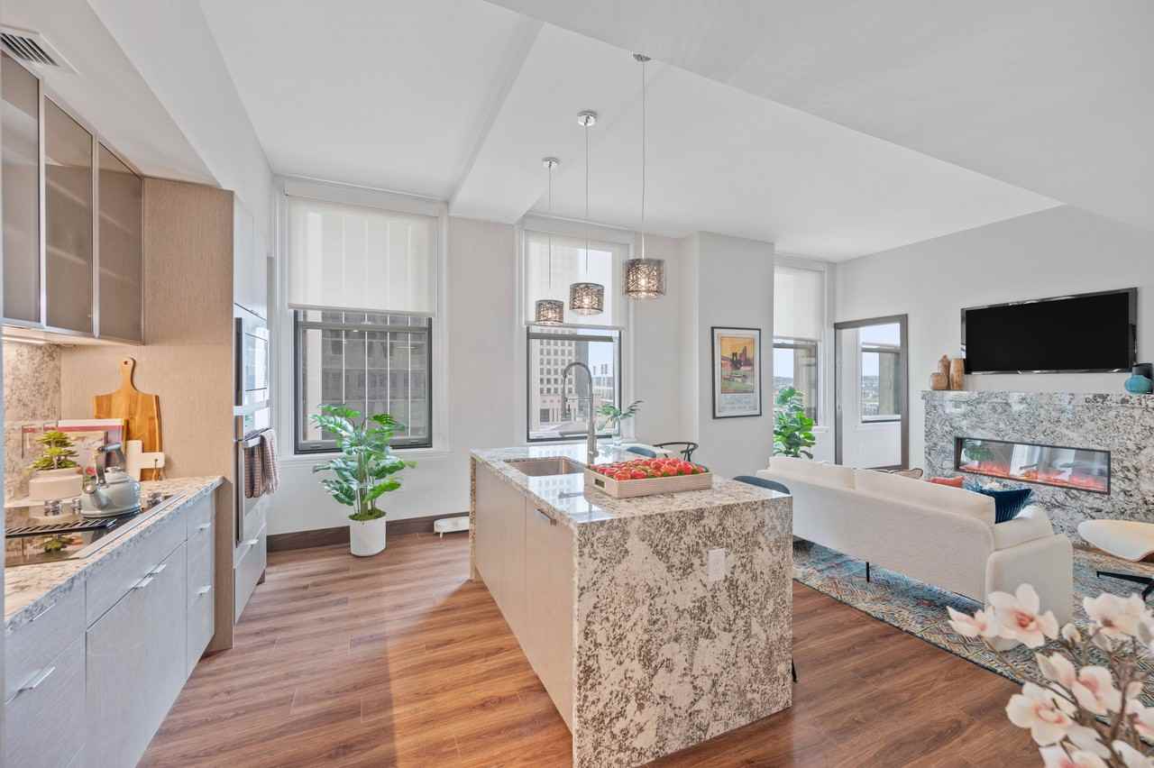 Sky Central - Photo 6 of 50