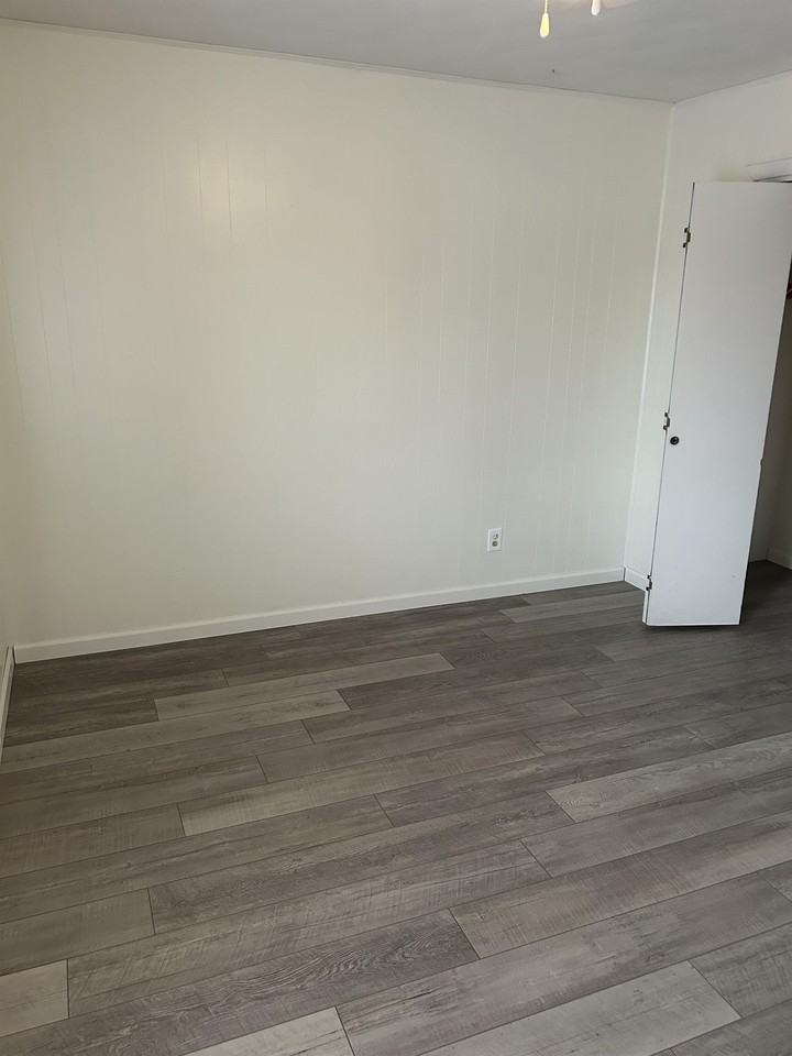 460 Main Street - Photo 2 of 7