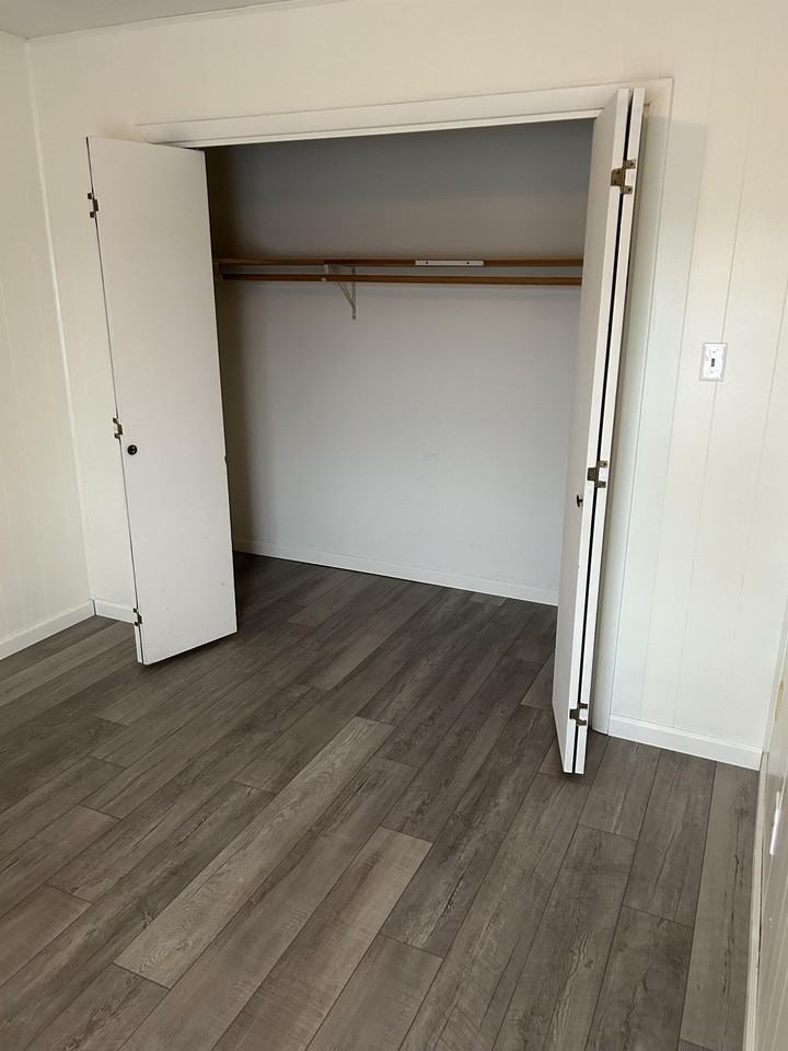 460 Main Street - Photo 3 of 7