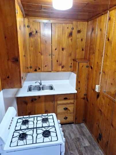 702 Center Avenue - Photo 6 of 10