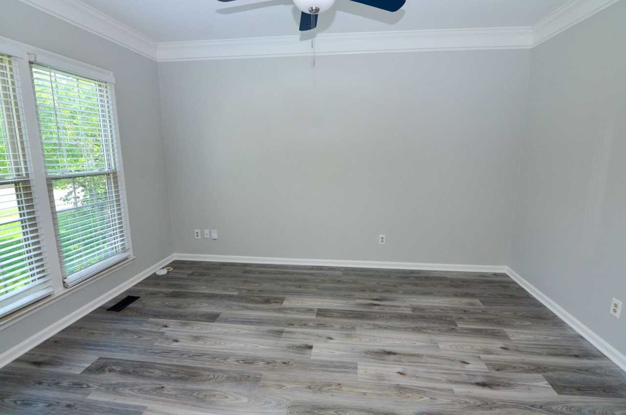 511 Prince Of Wales Ct - Photo 5 of 29