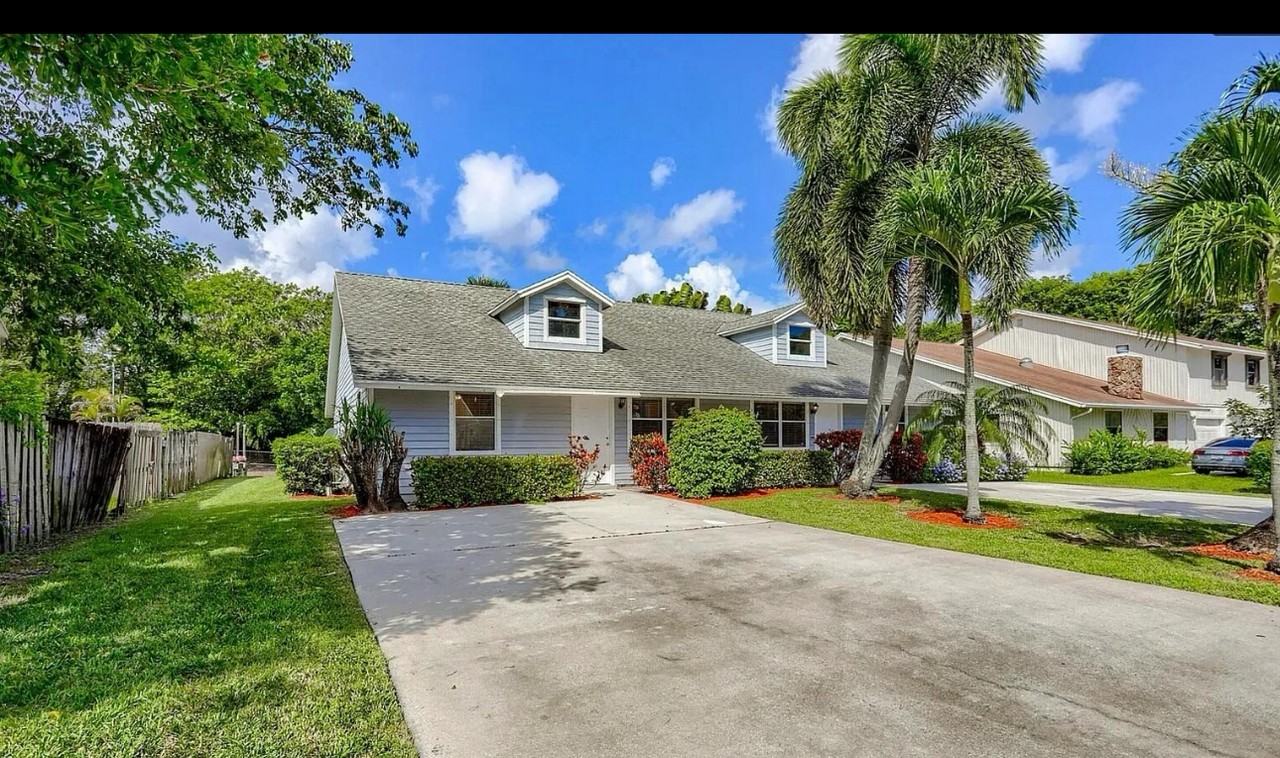 9258 Green Meadows Way - Photo 3 of 17