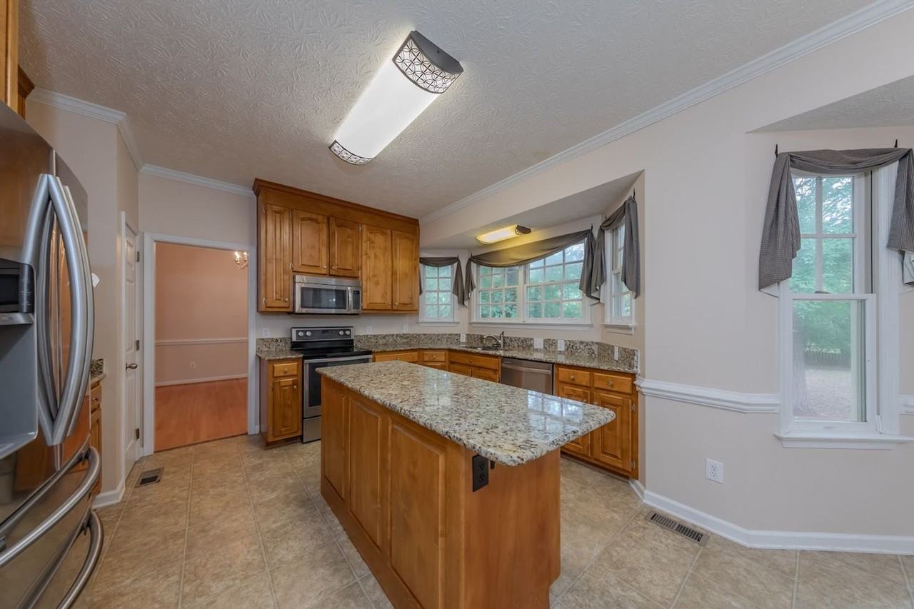 2036 Back River Ln - Photo 7 of 20