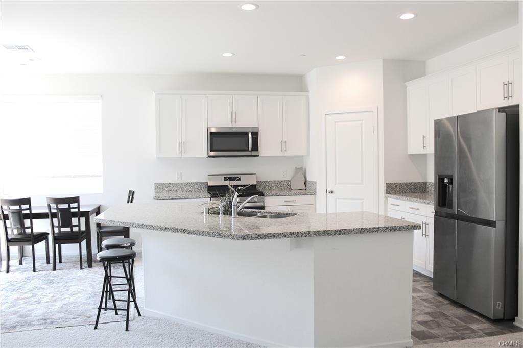 4213 Myrtle St - Photo 3 of 21