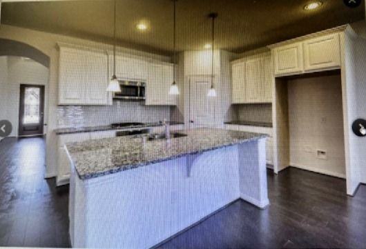 18122 Glenlyon Dr - Photo 2 of 15