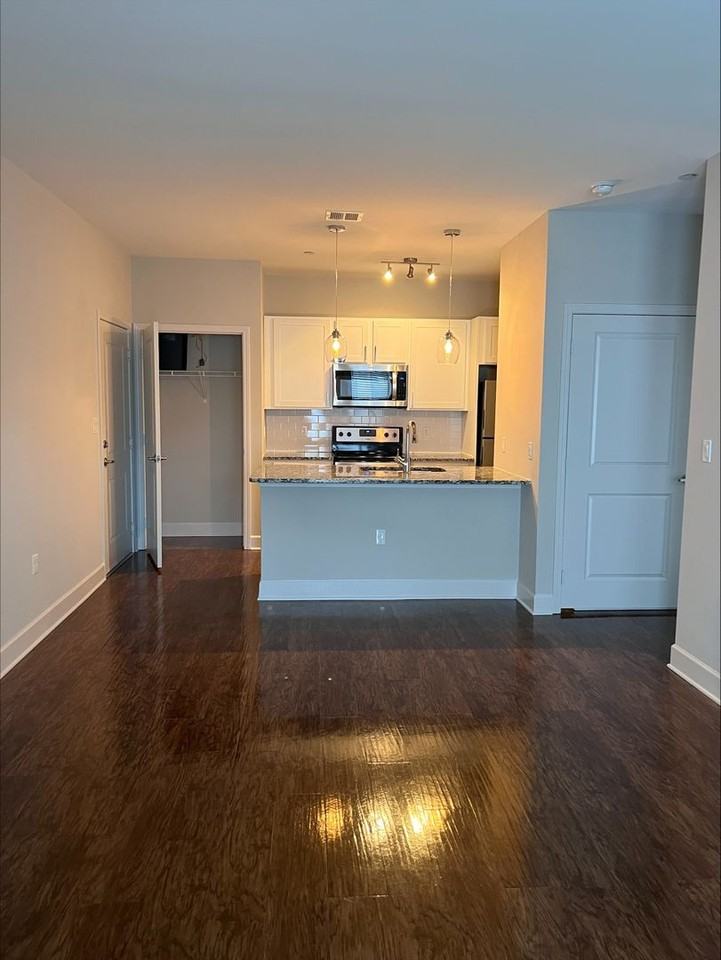 7 N Main St - Photo 2 of 27