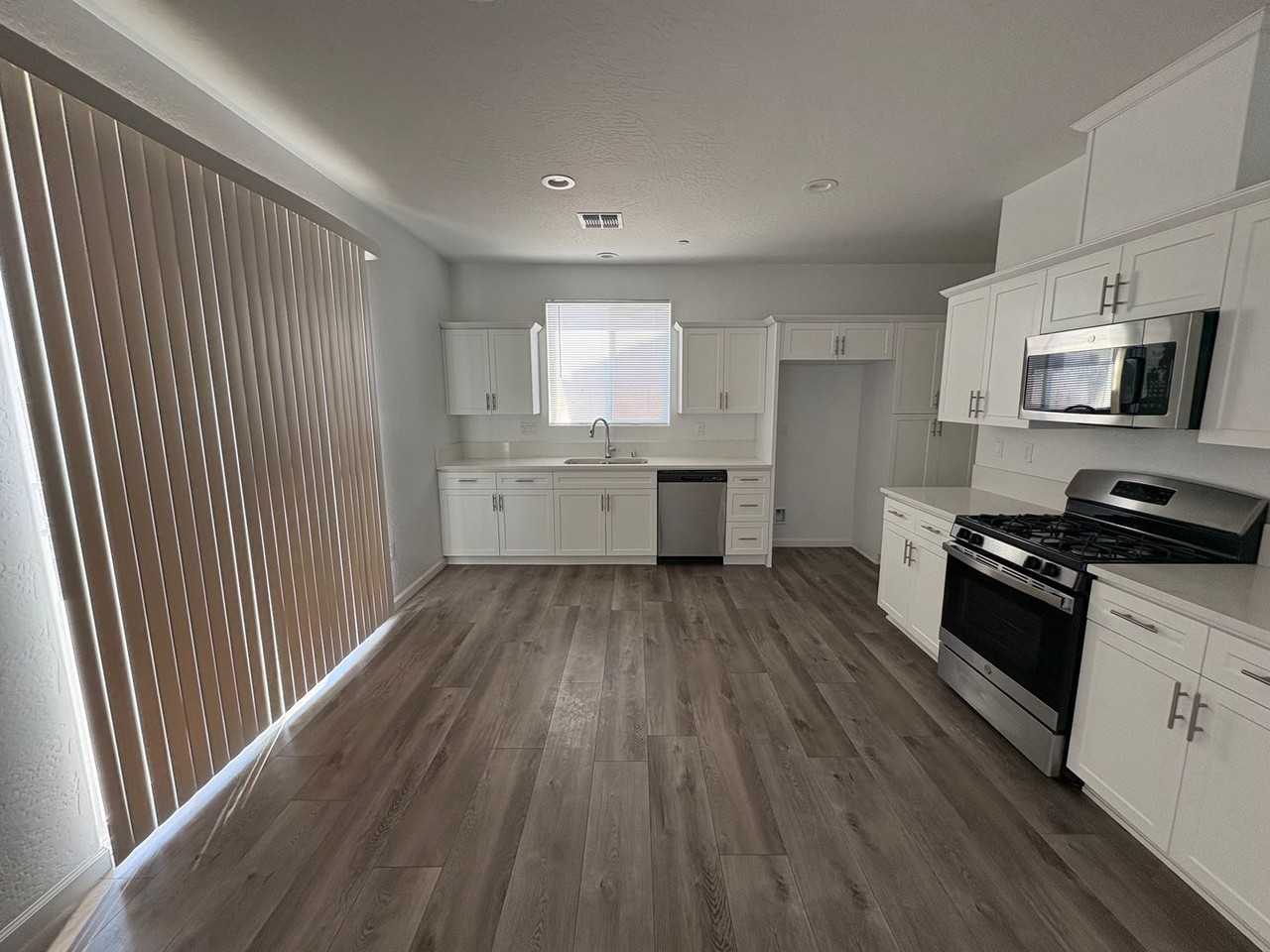 1005 W Sedona Ave - Photo 4 of 22