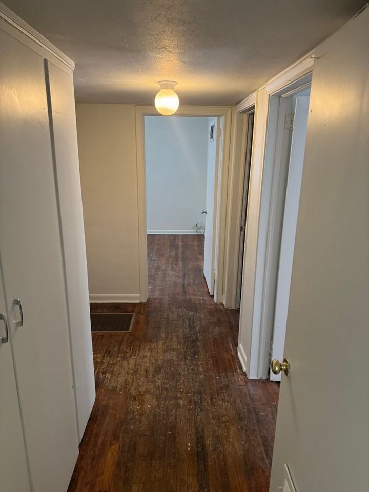 1615 Sharkey Street - Photo 6 of 12