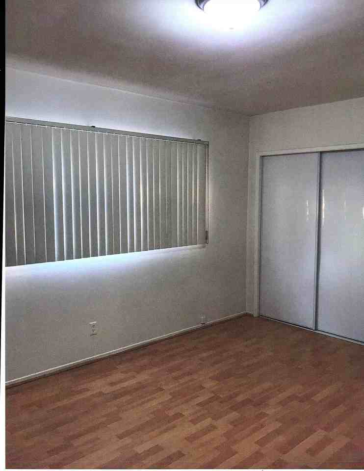 1754 - Photo 4 of 19