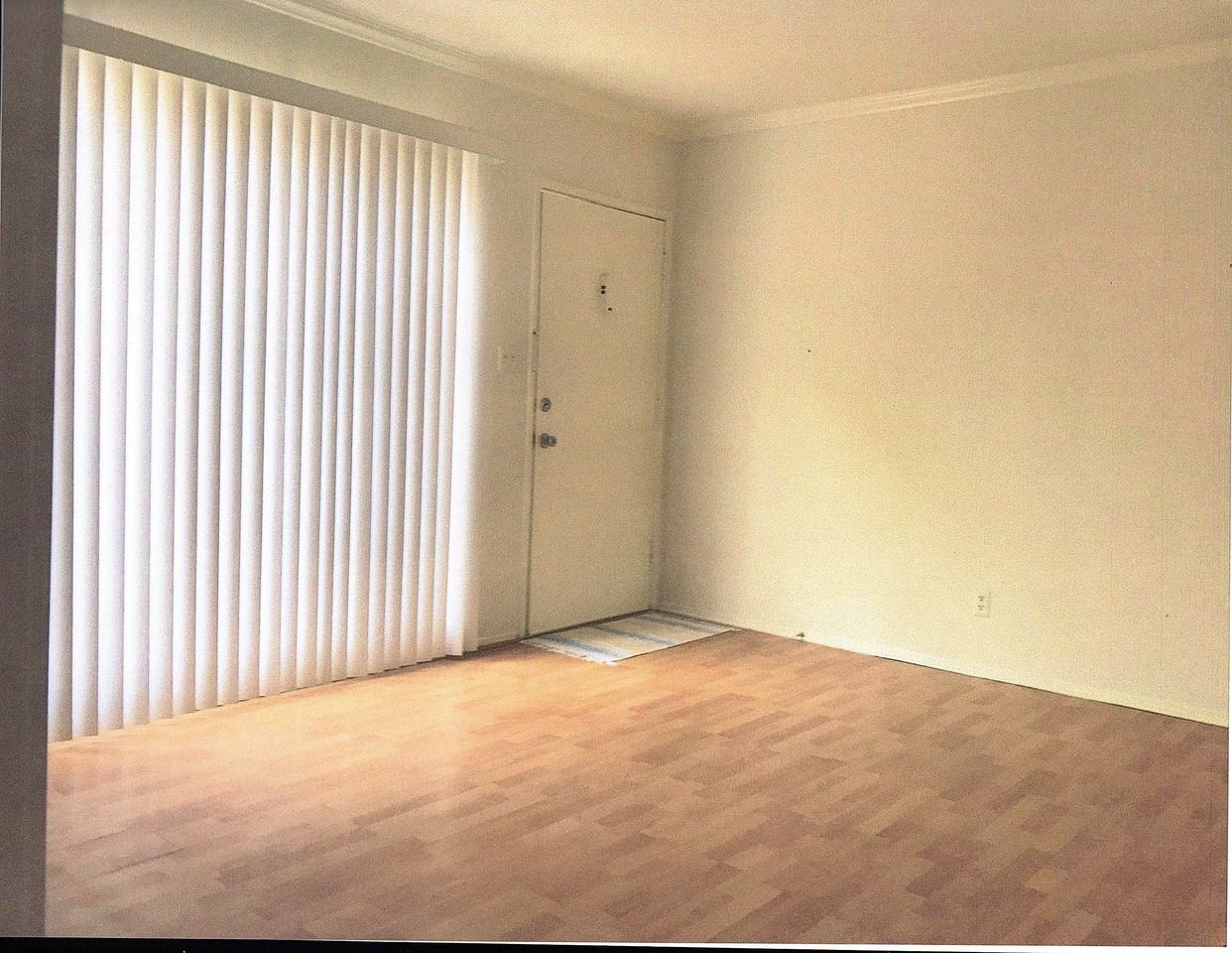 1754 - Photo 2 of 19