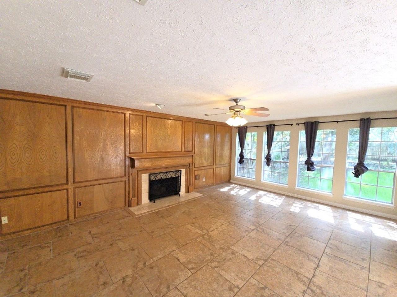 2502 Fairwind Dr - Photo 2 of 42