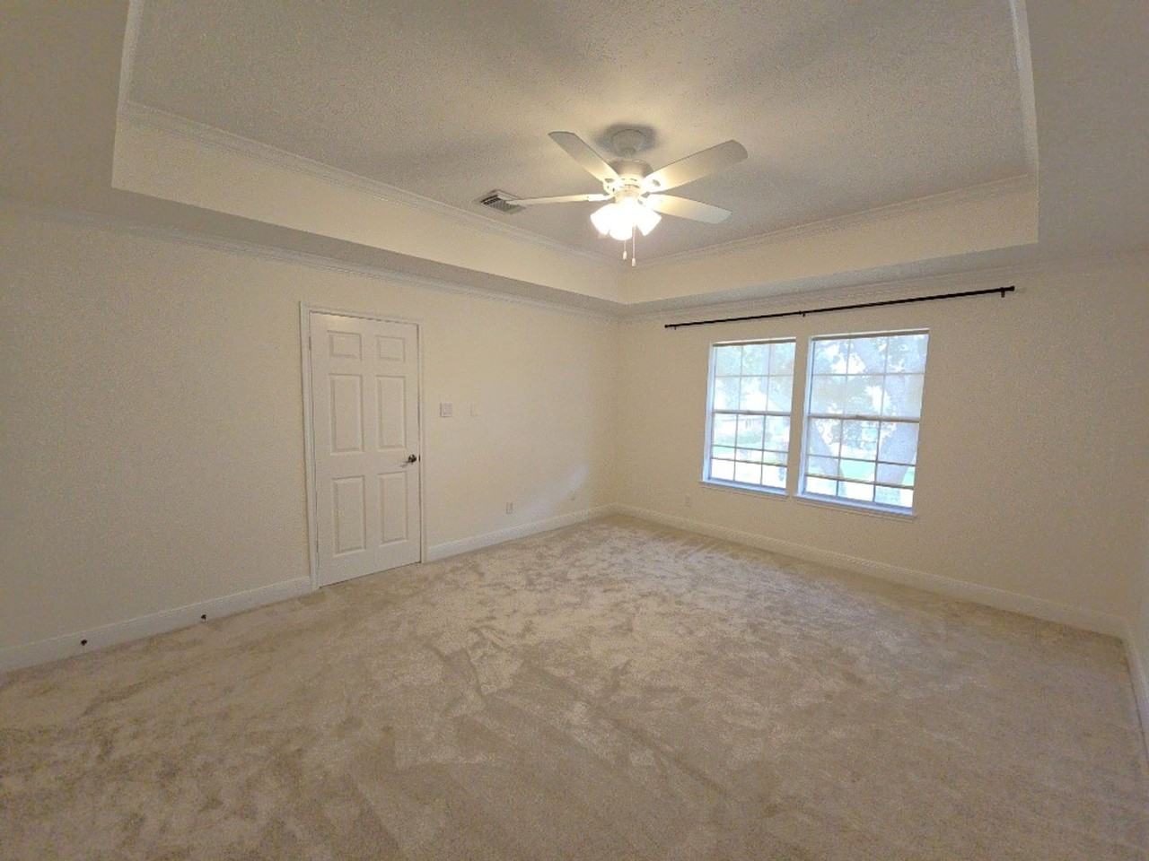 2502 Fairwind Dr - Photo 7 of 42