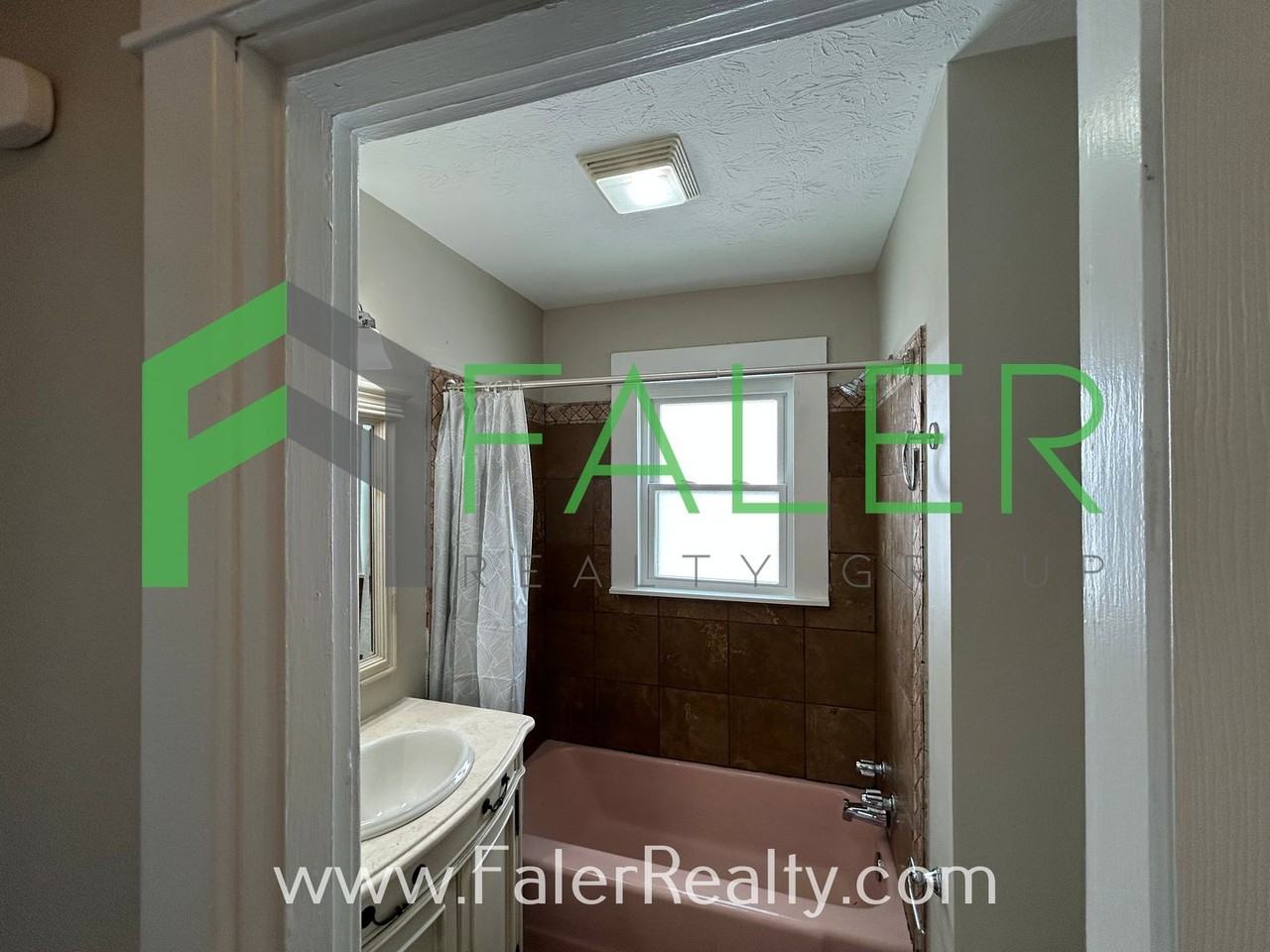 1723 King Ave - Photo 7 of 12