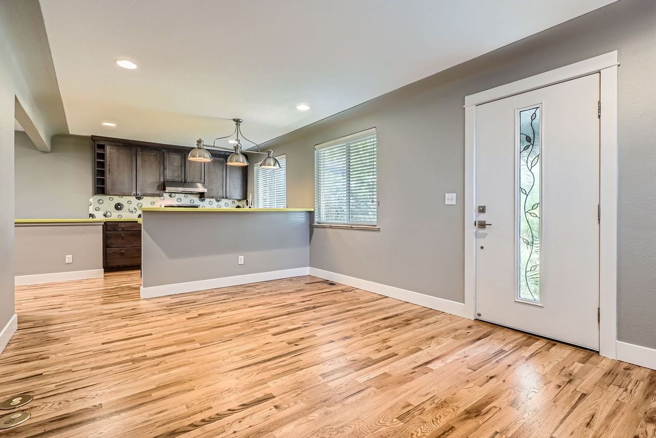1420 Spruce St - Photo 3 of 29