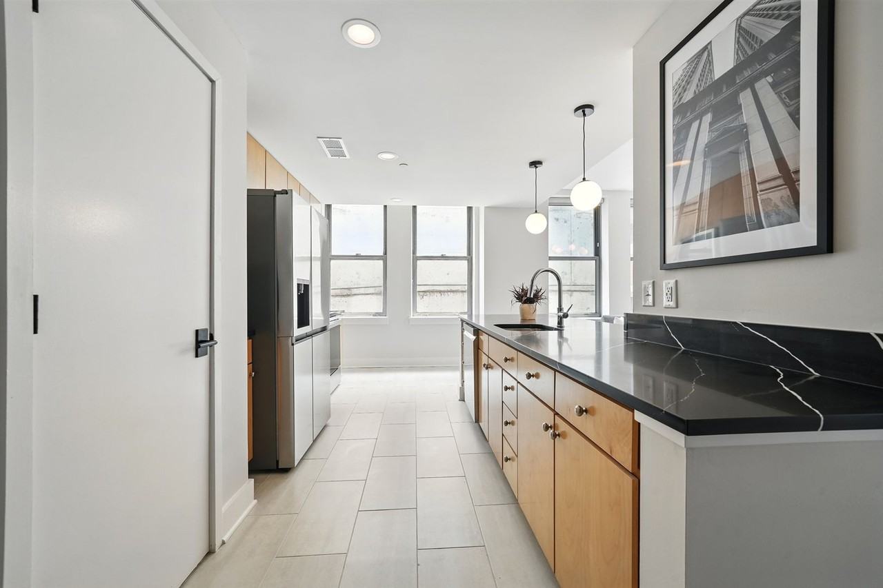 314 N Broadway - Photo 7 of 17