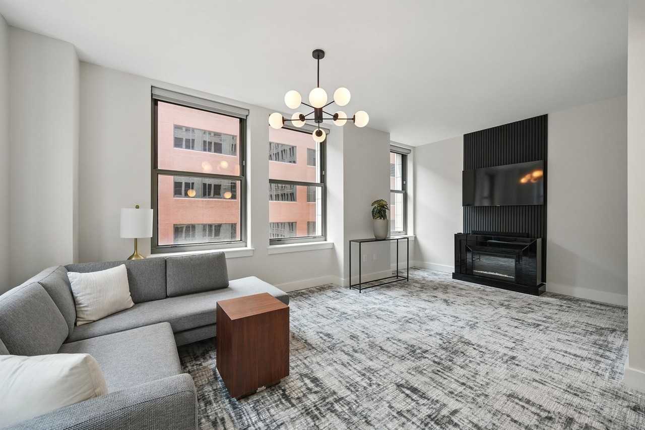 314 N Broadway - Photo 5 of 17