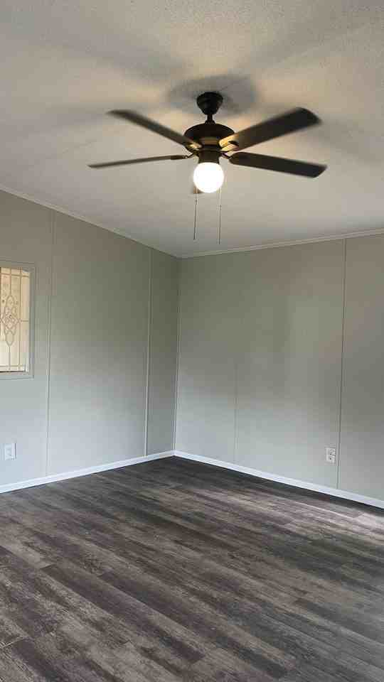 265 Circle Park Dr - Photo 3 of 18