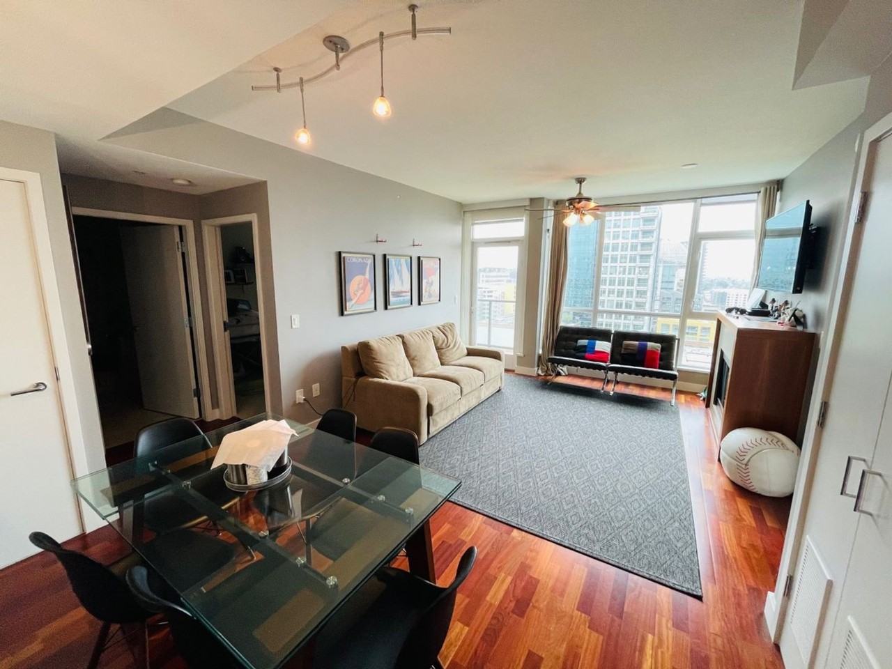 325 7th Ave #1402 - Photo 3 of 26