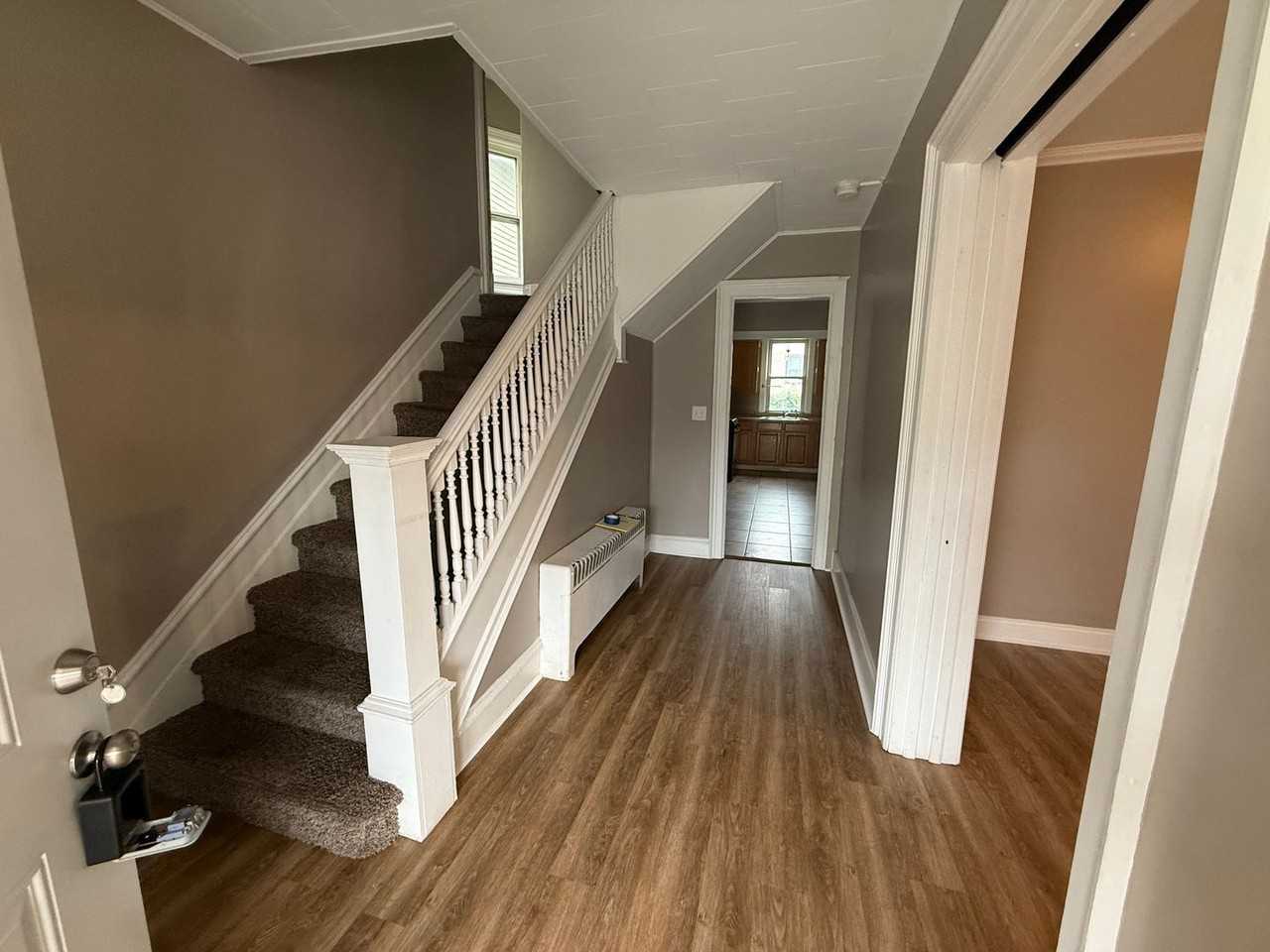 952 Market St - Photo 4 of 21