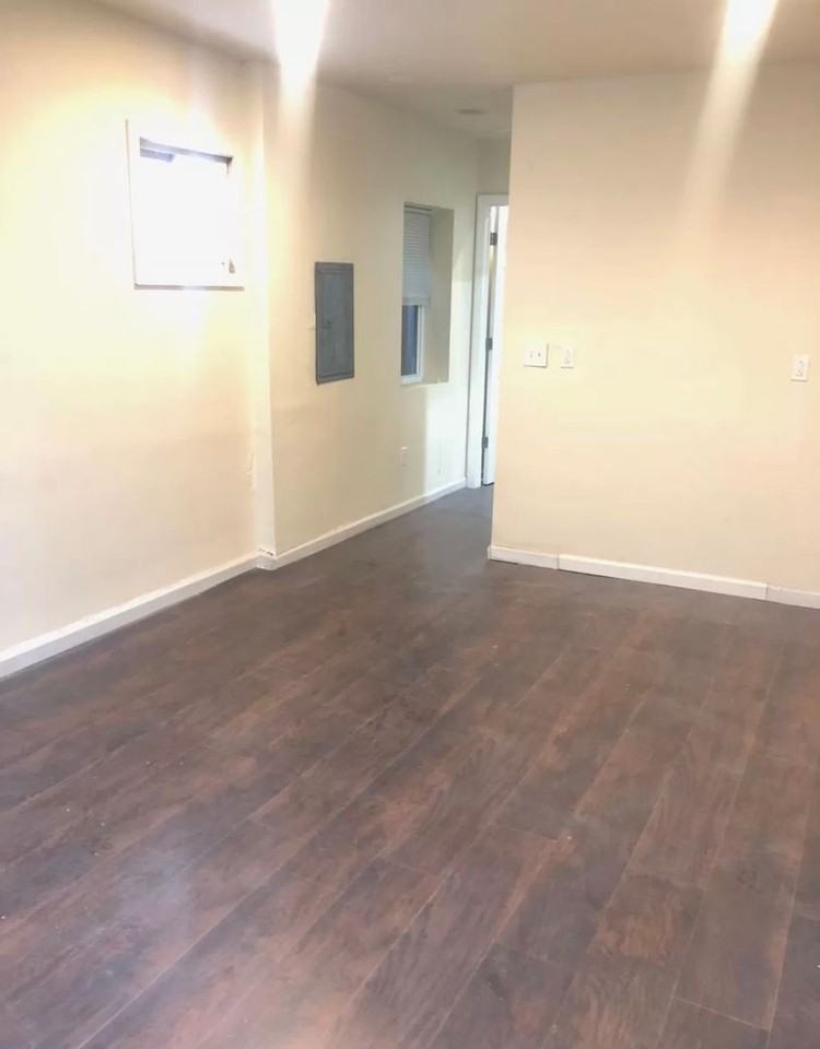 3509 Kensington Avenue - Photo 3 of 16