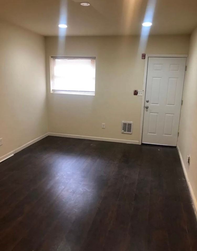 3509 Kensington Avenue - Photo 4 of 16