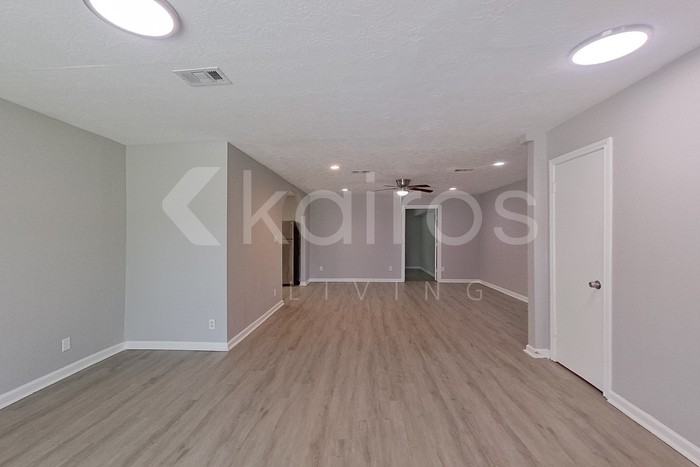7214 Cardinal Cir - Photo 2 of 23