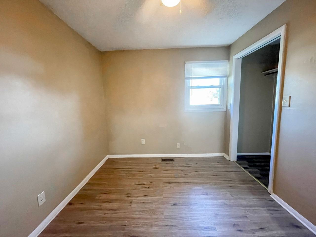 2117 N Hollywood Ave - Photo 6 of 29