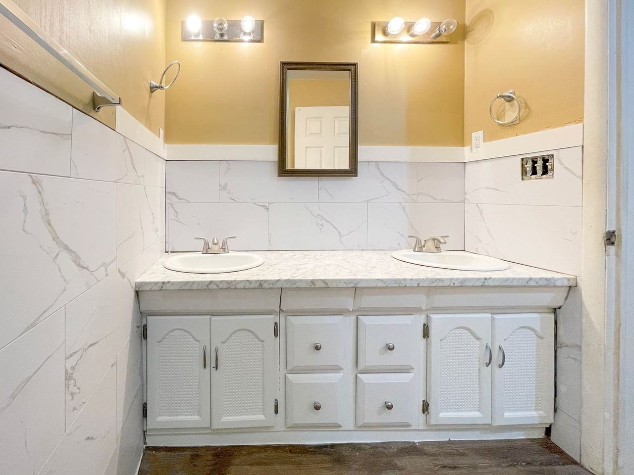 2117 N Hollywood Ave - Photo 7 of 29