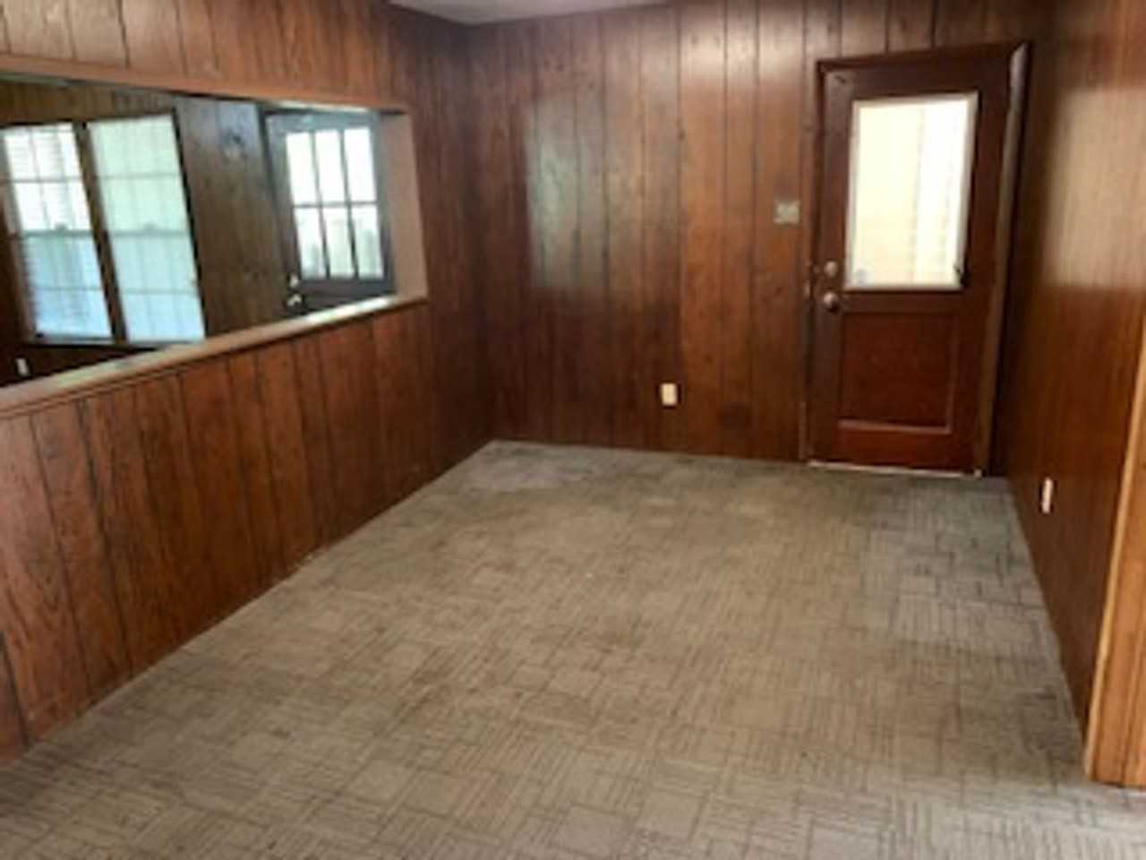 557 Shalimar Rd - Photo 2 of 7