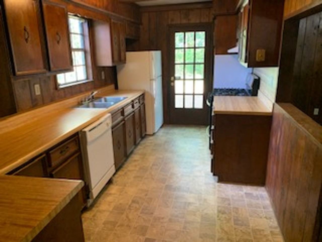 557 Shalimar Rd - Photo 3 of 7