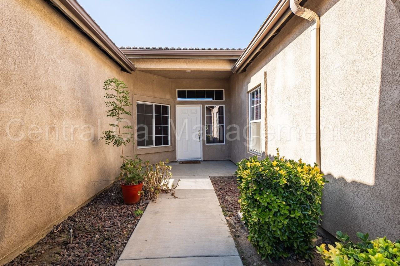 10713 Alexander Falls Ave - Photo 2 of 28