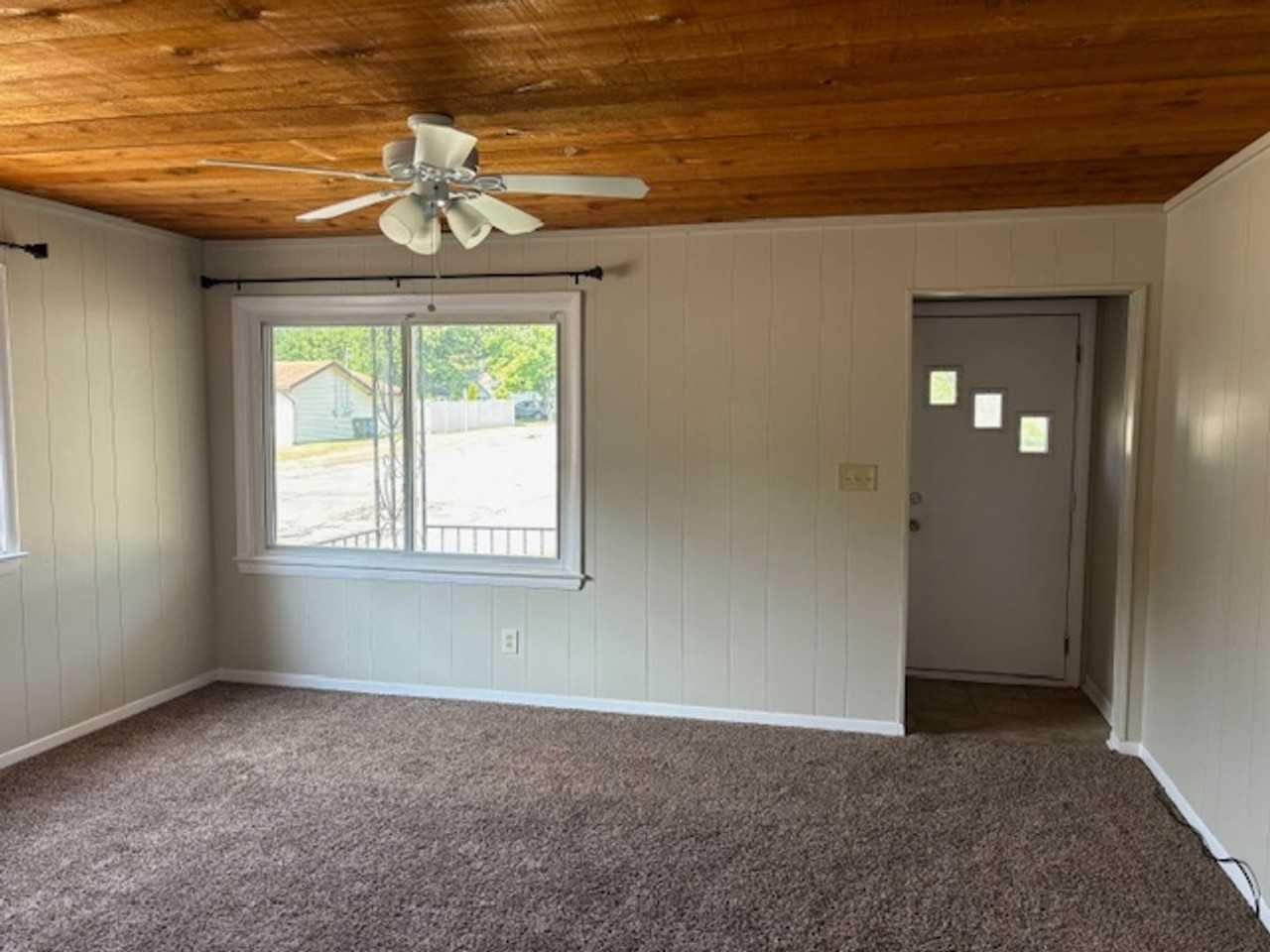 787 Sheffield Rd - Photo 2 of 10