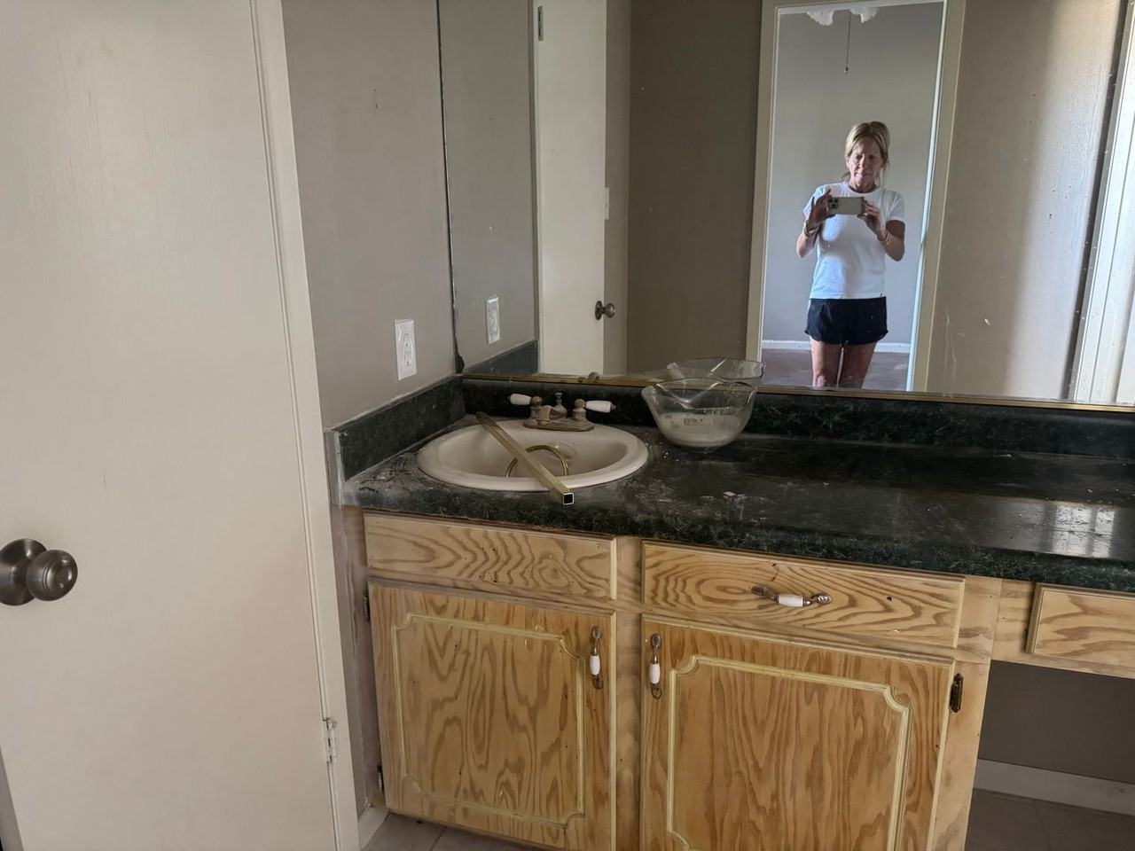 1500 Leach St - Photo 5 of 7