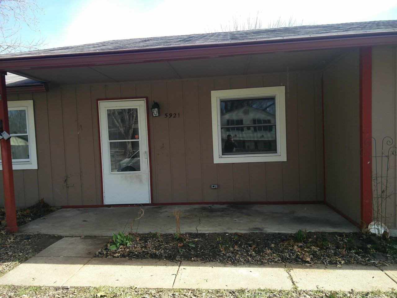 5921 Milhouse Ct - Photo 2 of 15