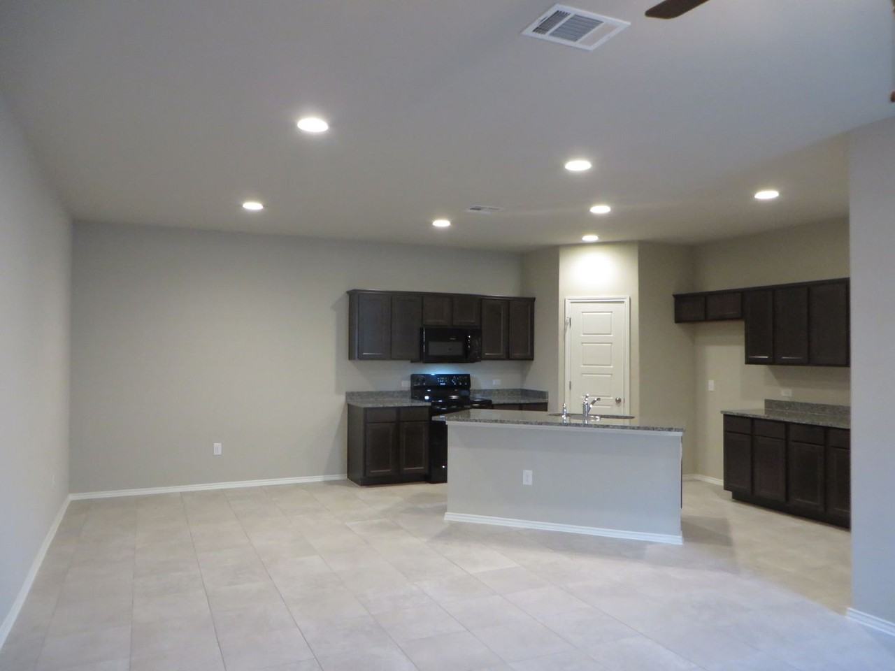110 Dodge Rd - Photo 2 of 16
