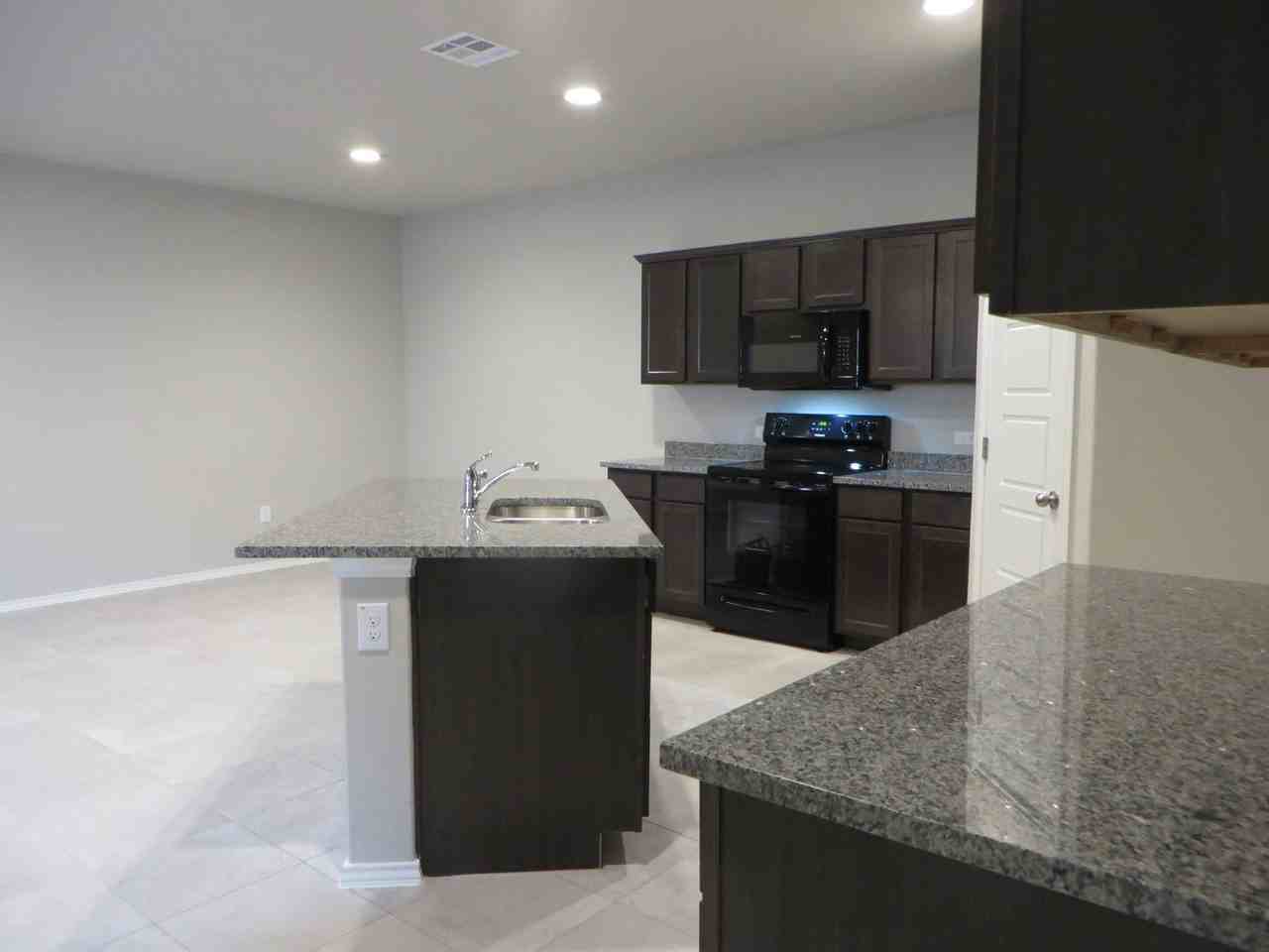 110 Dodge Rd - Photo 3 of 16