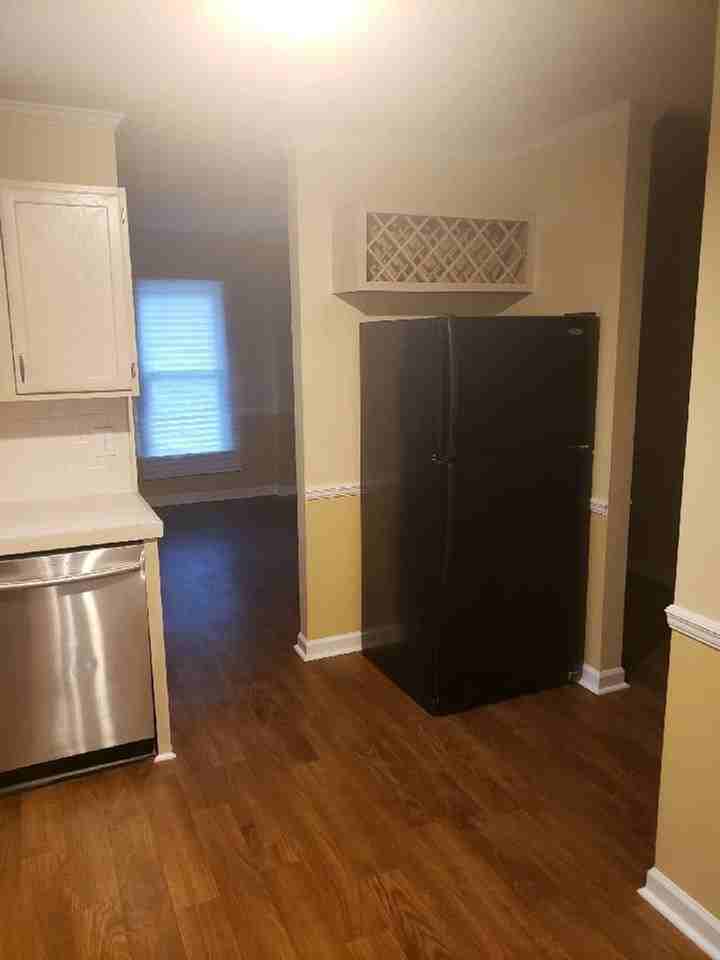 4815 Leinbach Dr - Photo 7 of 12