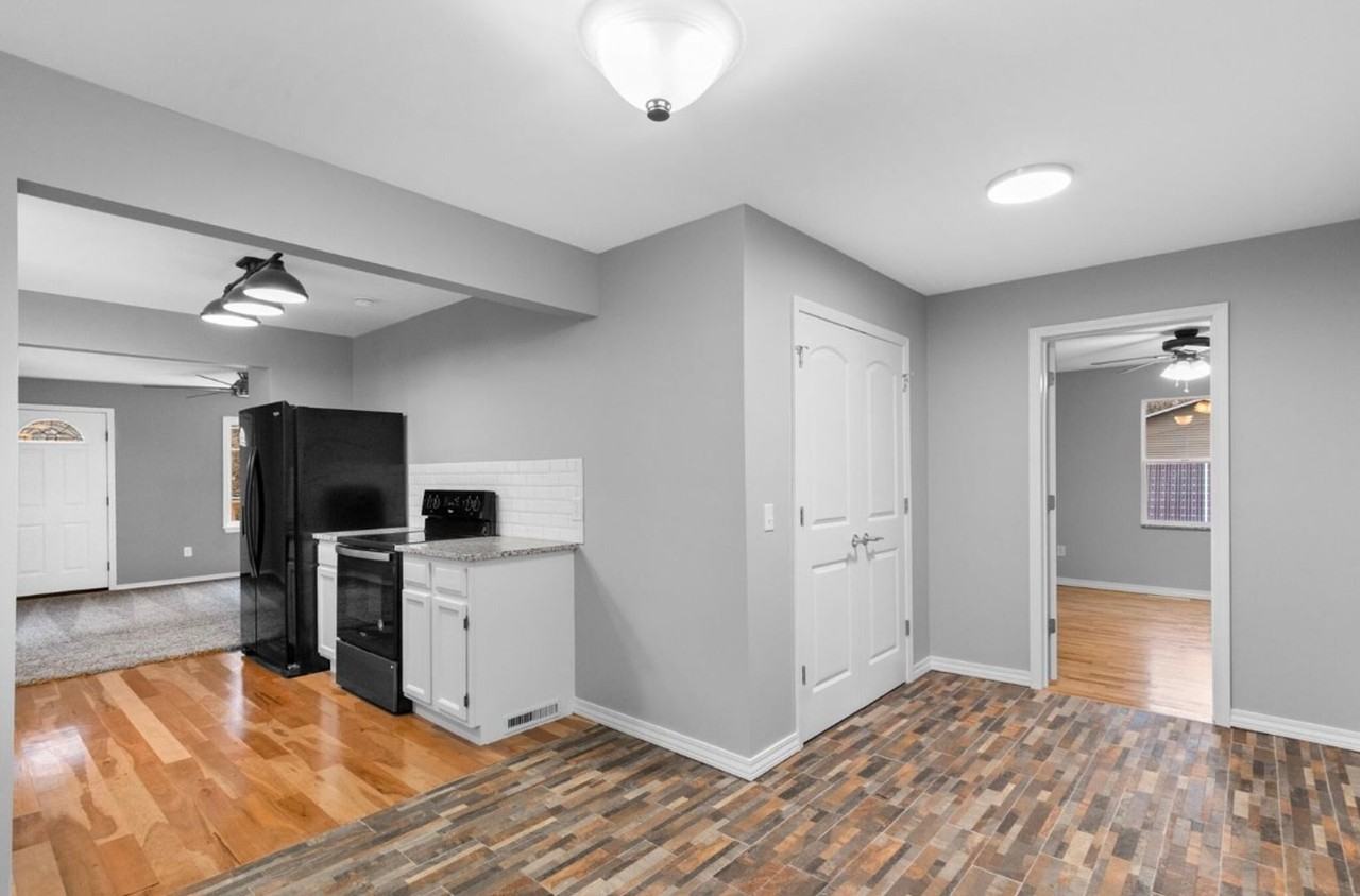 702 S 10th Ave - Photo 6 of 24