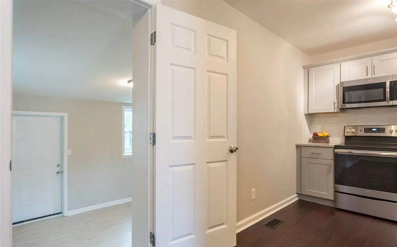 709 Glenbrook Dr - Photo 7 of 12