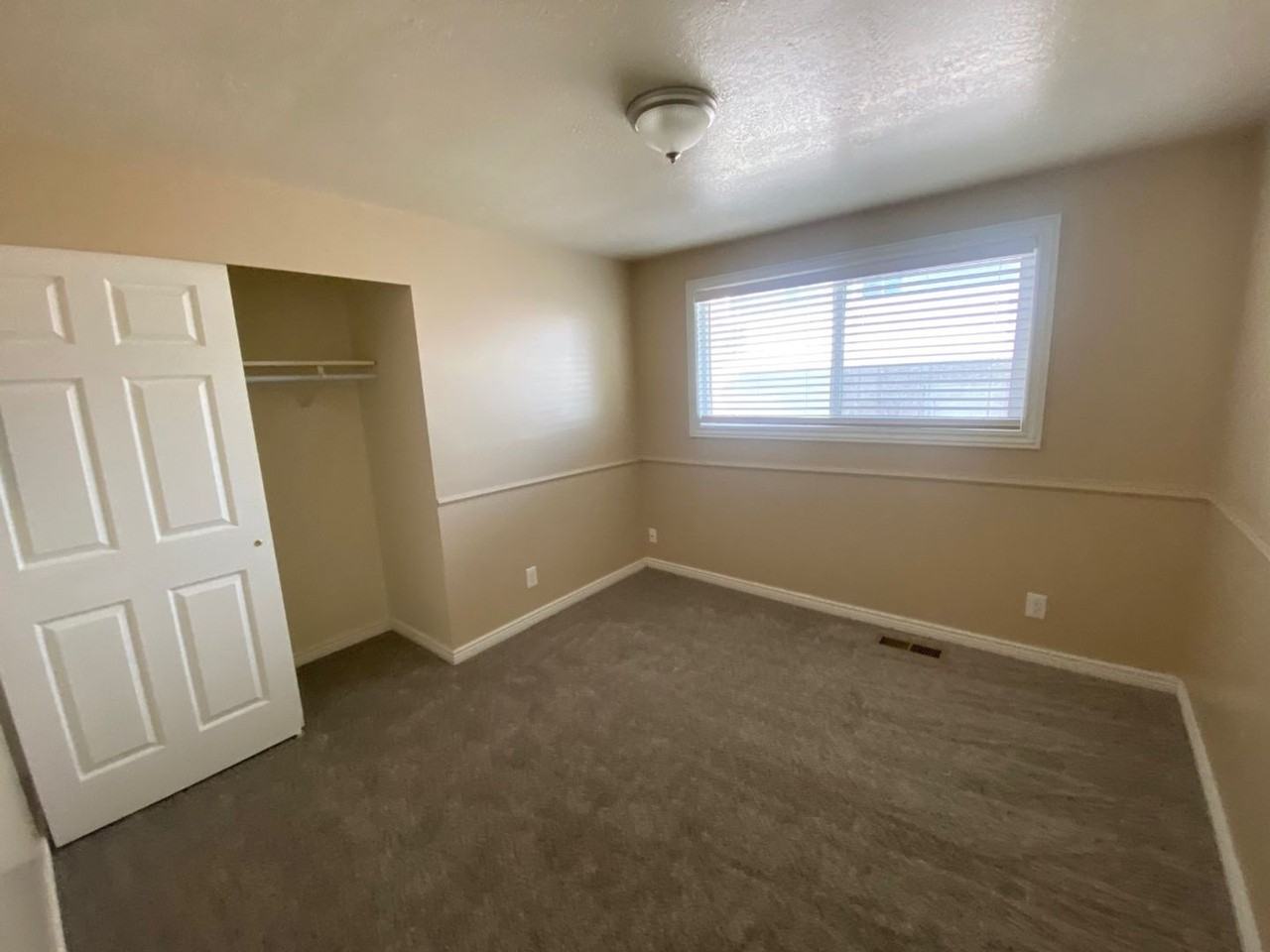 2182 W 5600 S - Photo 7 of 10