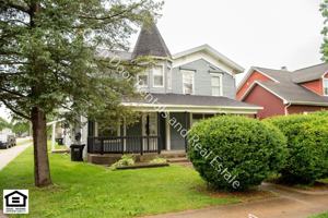 featured image of 385 S Wayne St