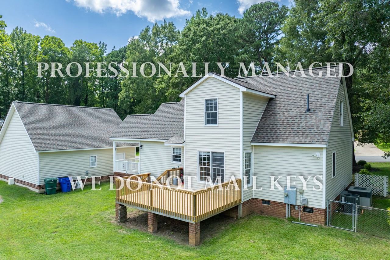 205 Simbelyn Dr - Photo 2 of 31