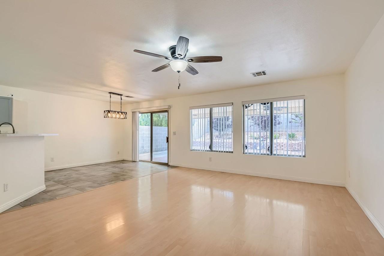 9577 Brooks Lake Ave - Photo 2 of 11