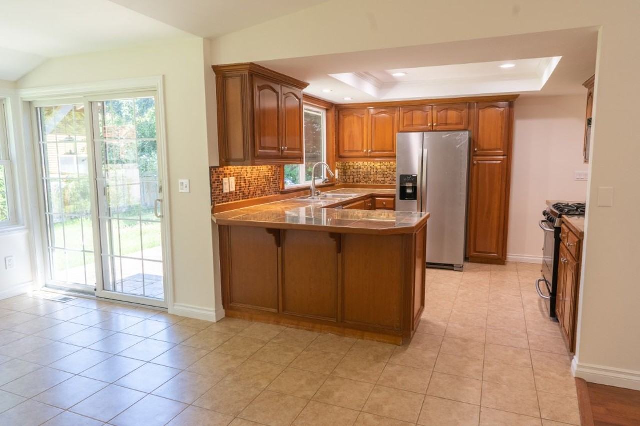 25218 Se 31st Pl - Photo 5 of 26